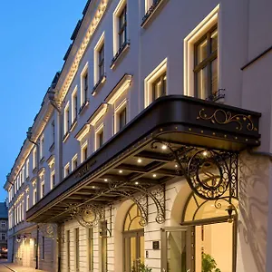 Saski Curio Collection By Hilton Krakau